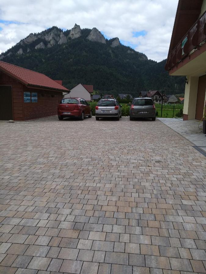 Pokoje Z Aneksami Kuchennymi U Wiktorii Sromowce Nizne Exterior photo