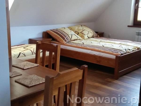 Pokoje Z Aneksami Kuchennymi U Wiktorii Sromowce Nizne Exterior photo